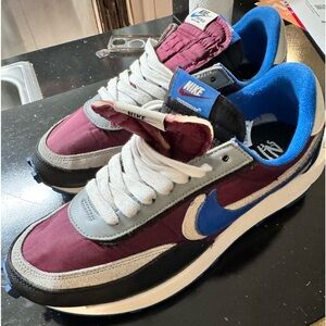 Nike Sacai LDWaffle Sneakers - Burgundy and Blue